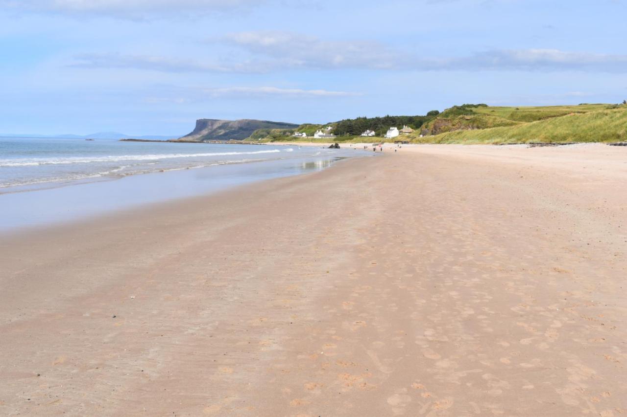 Causeway Coast Apartments Cora Marine Ballycastle Bagian luar foto